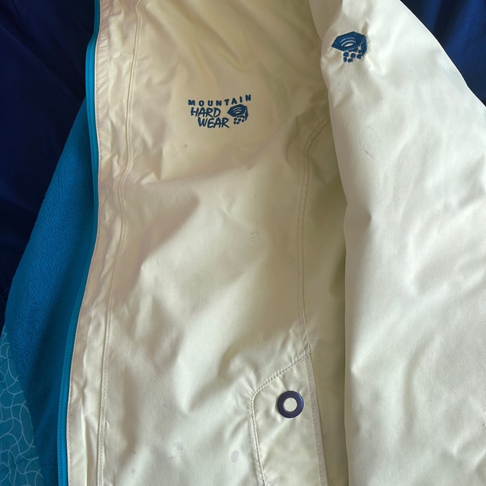 Mountain hardware ski coat